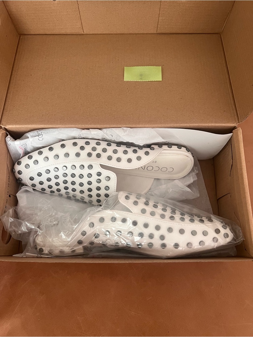 NWT Matisse Coconuts Kitty White Faux Leather Studded Mules 7.5